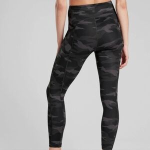 Athleta Ultimate Camo 7/8 Tight EUC